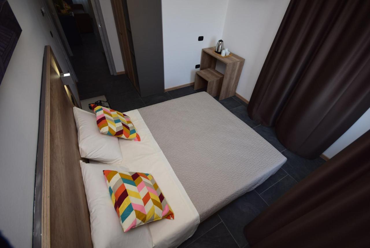 Hotel Crisvan Rimini Eksteriør billede