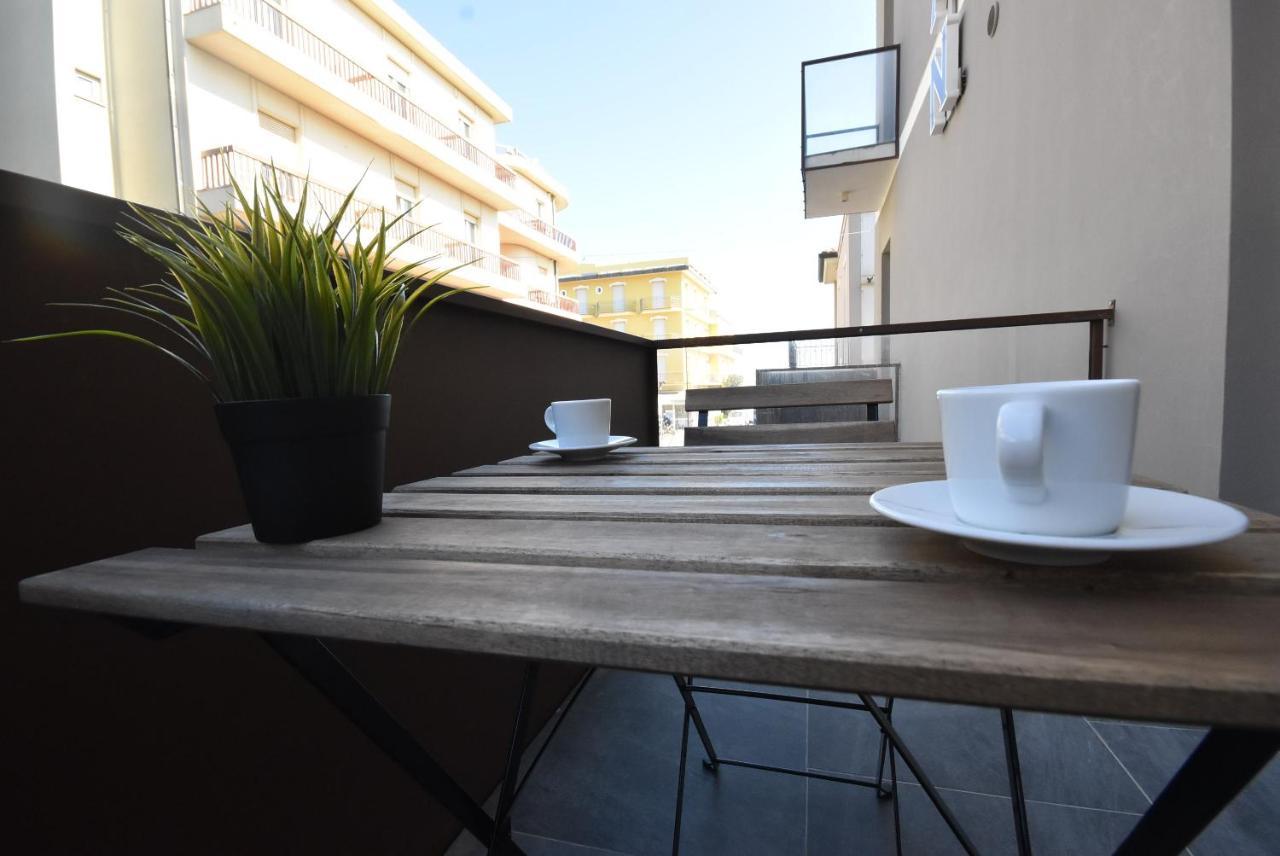 Hotel Crisvan Rimini Eksteriør billede