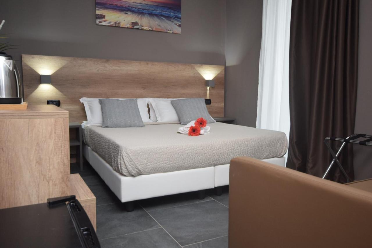 Hotel Crisvan Rimini Eksteriør billede