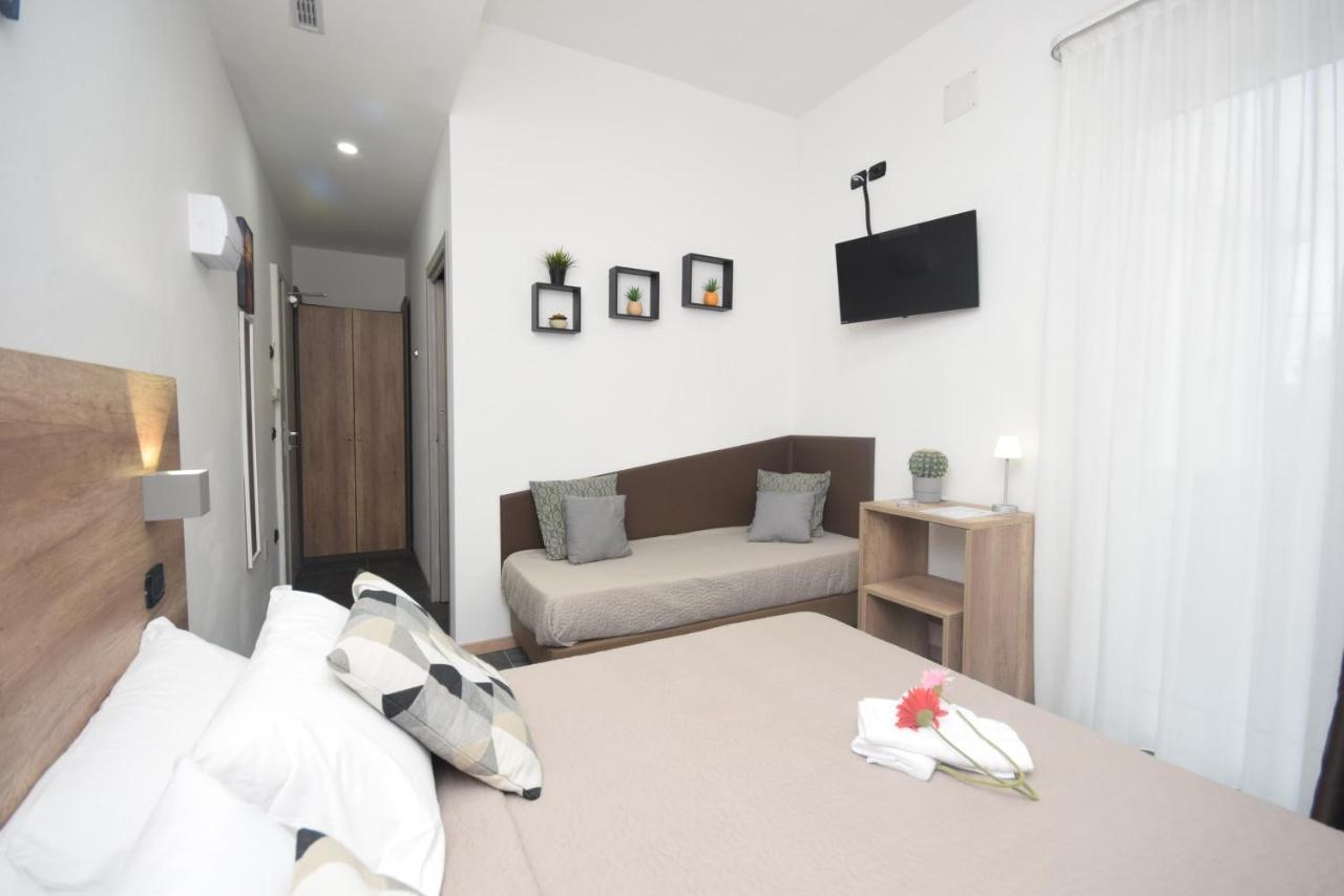 Hotel Crisvan Rimini Eksteriør billede